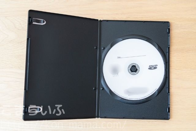 キタムラのDVDダビングで返却されたディスクとケースの写真