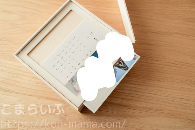 OKURUカレンダーのボックスタイプを開封した状態