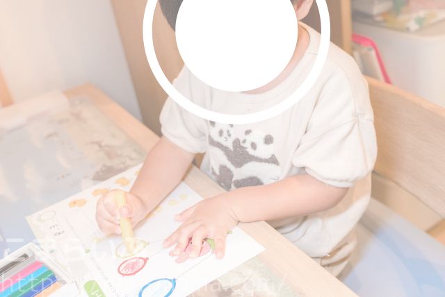七田式プリントAに取り組む3歳2ヶ月の長男